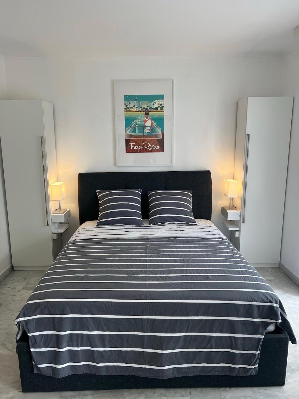 Seafront - Beautiful Flat With Aircon And Comfortable Loggia Vallauris Esterno foto